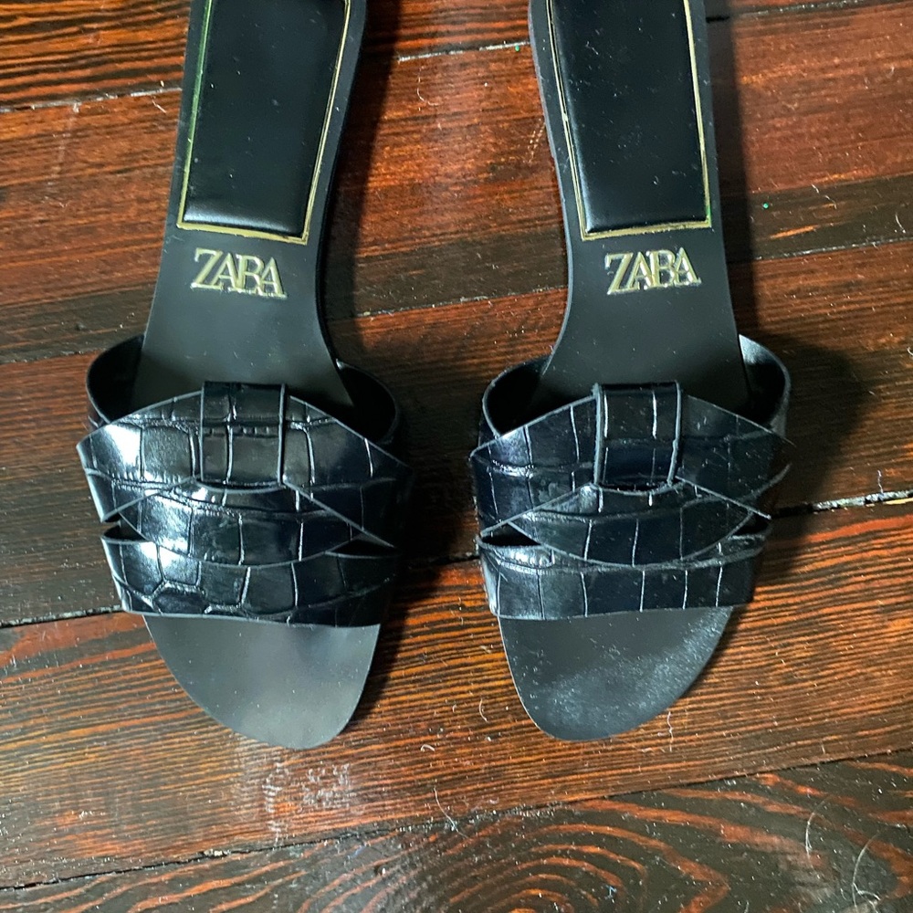 Zara Black croco Sandals NWOT
